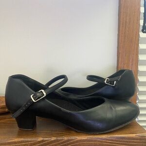Black heels / Character shoes size 8 narrow